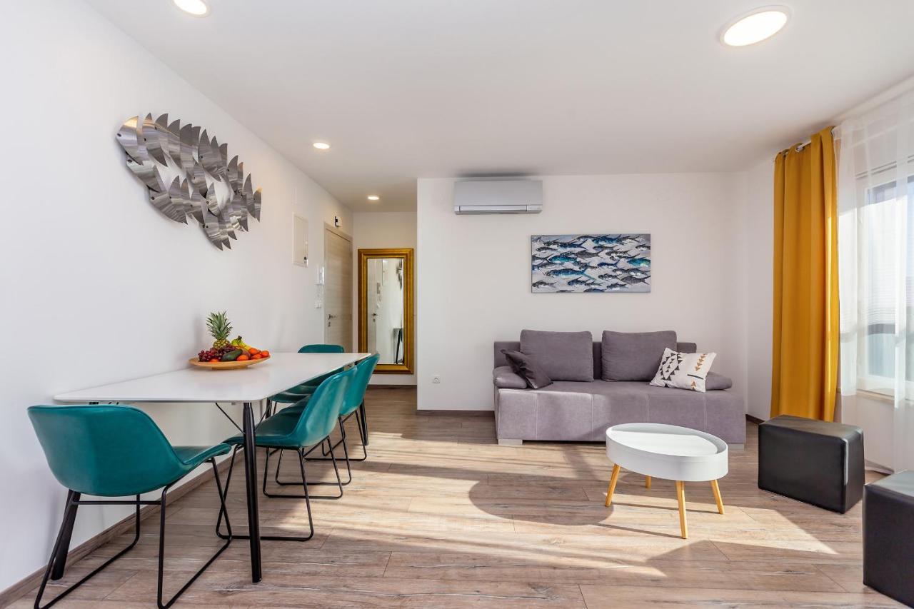 Apartments Luca クルク エクステリア 写真