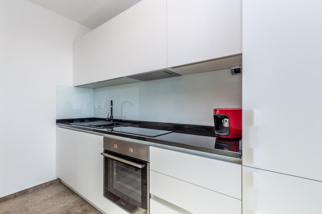 Apartments Luca クルク エクステリア 写真