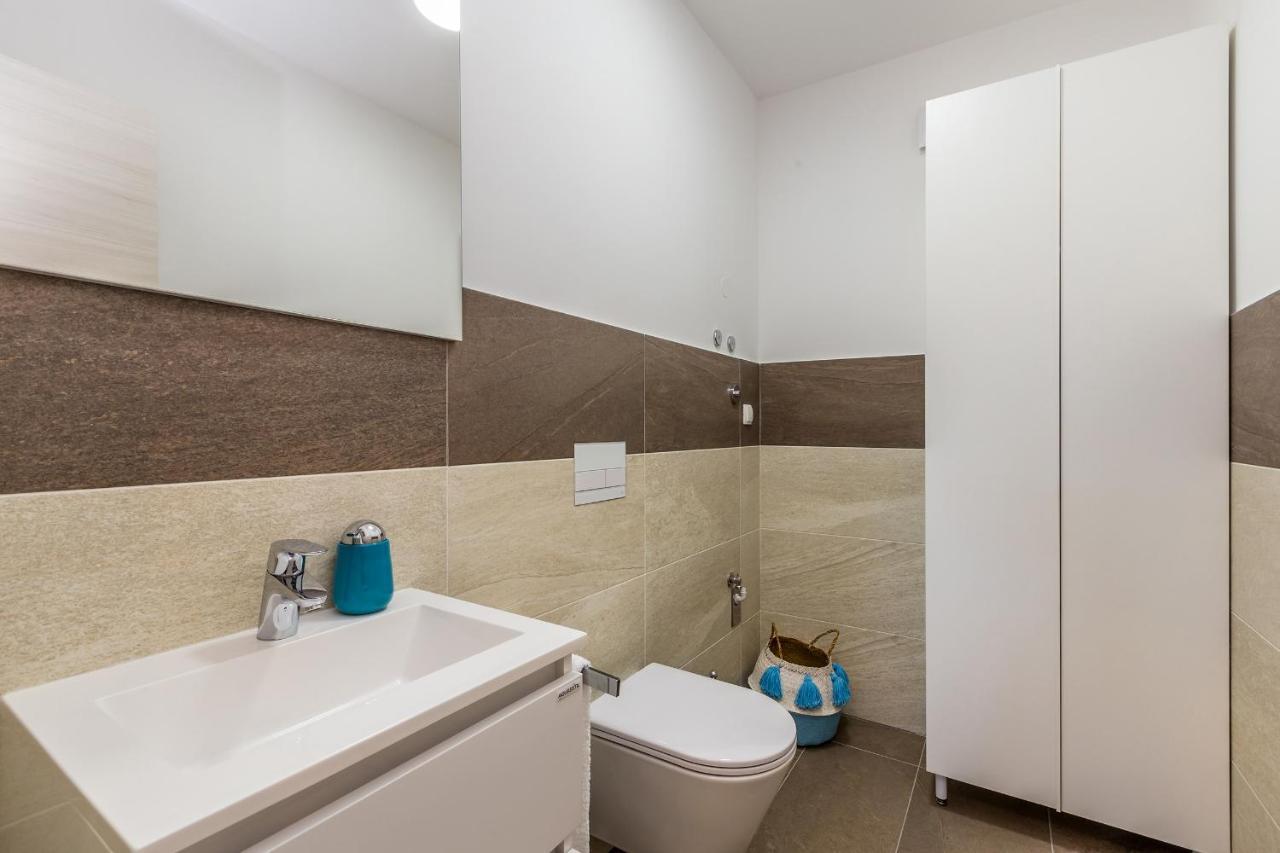 Apartments Luca クルク エクステリア 写真